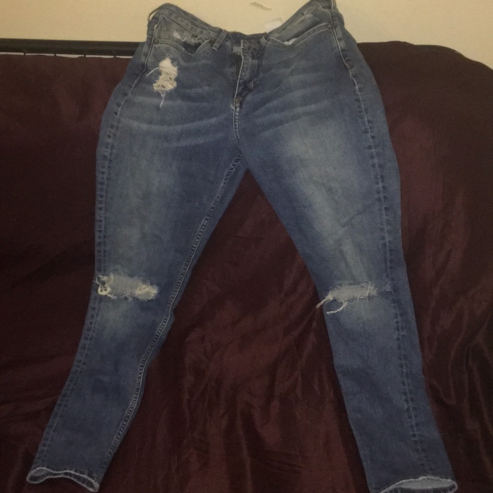 Ripped Boyfriend Jeans